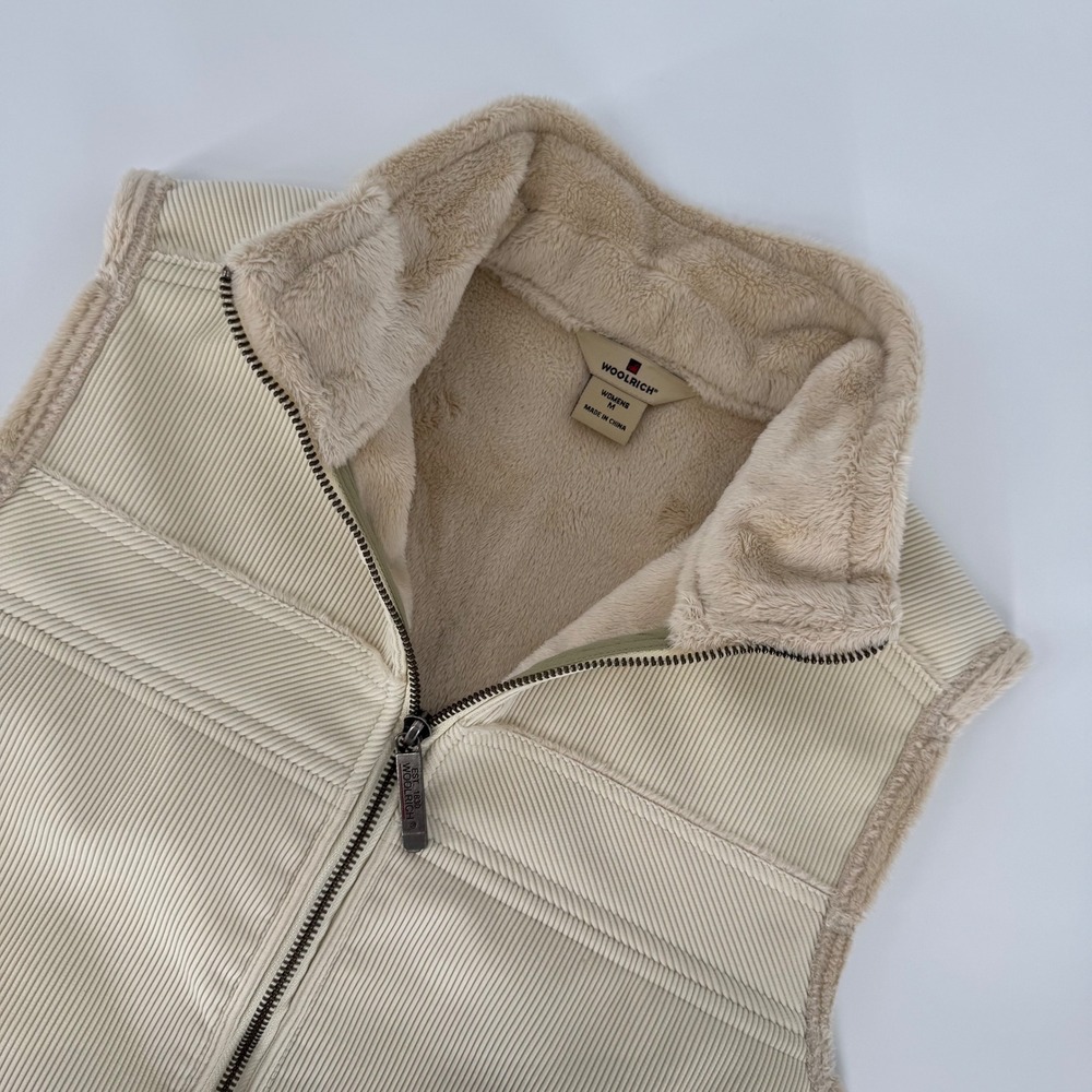 Woolrich Women's Sherpa Lined Corduroy Zip Vest Cream Beige Size M